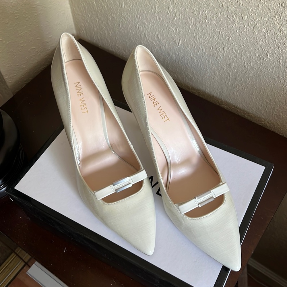 Nine West brand new pumps.